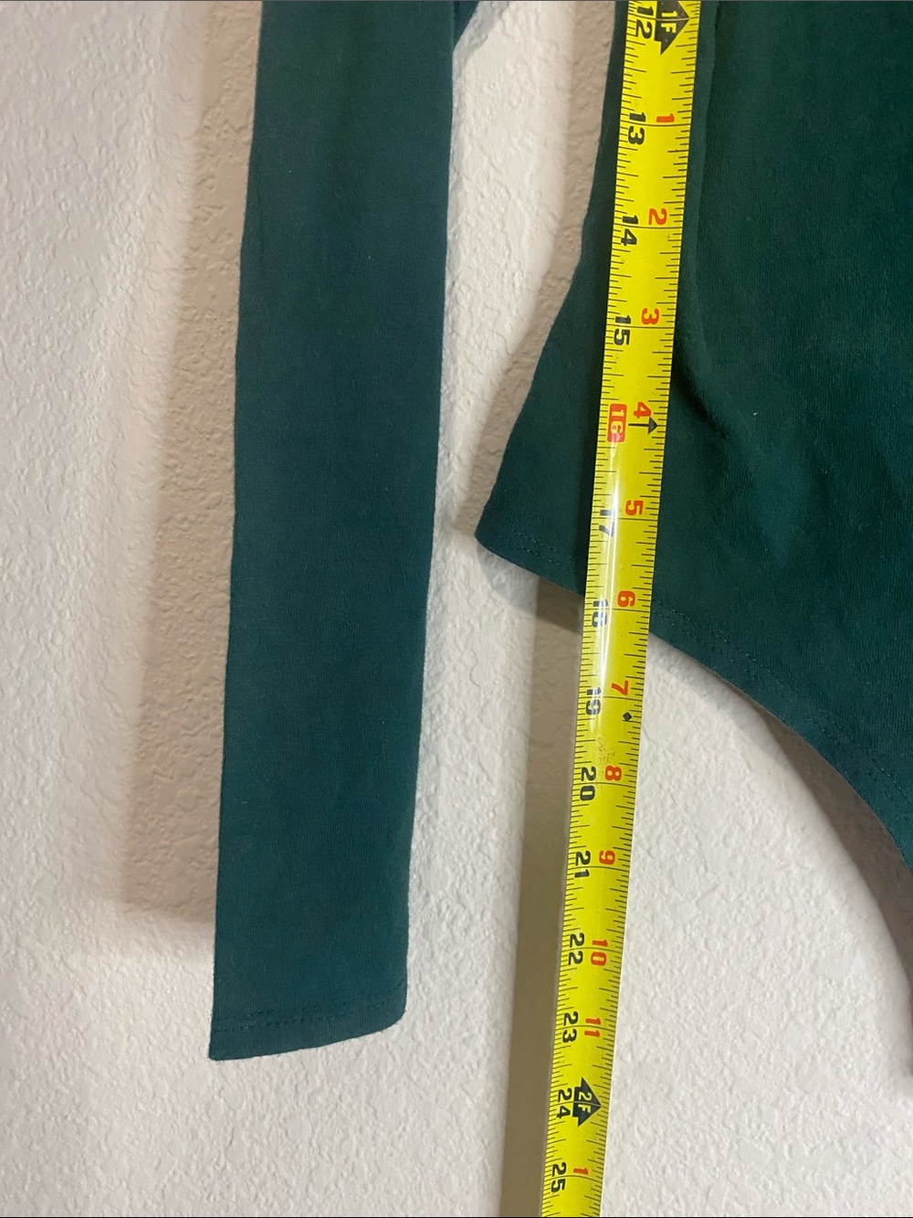 💋Green long sleeve Bodysuit that bottoms on the bottom! - Picture 4 of 7